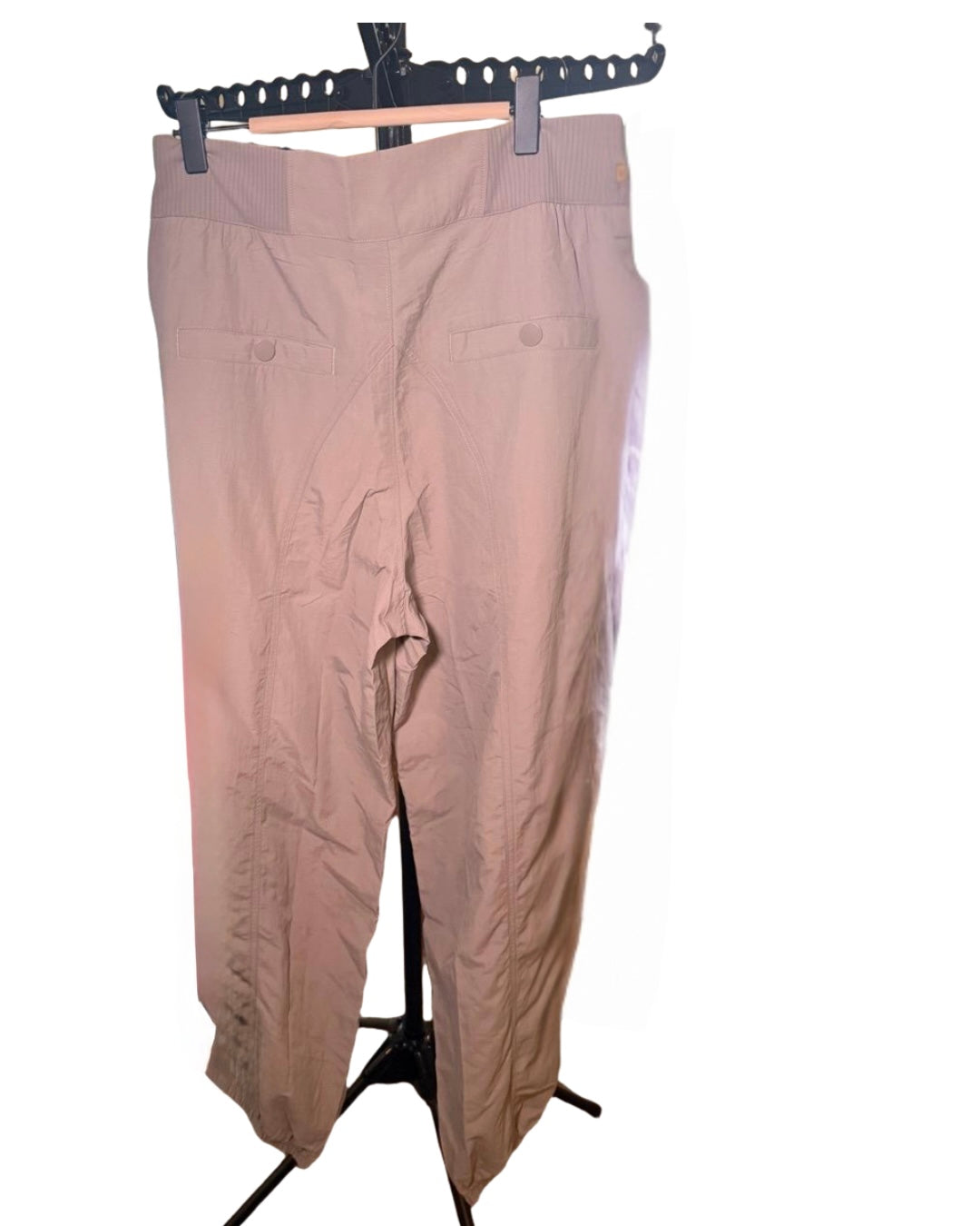 New Spiritual Gangster Taylor Cargo Pants – Women’s Medium, Beige