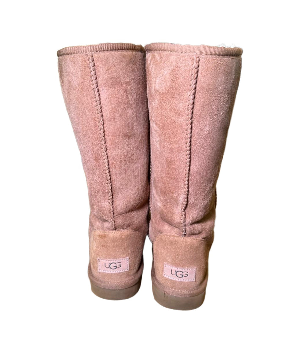 UGG Classic Tall Boots Women’s Size 7, Camel Suede with Shearling Lining