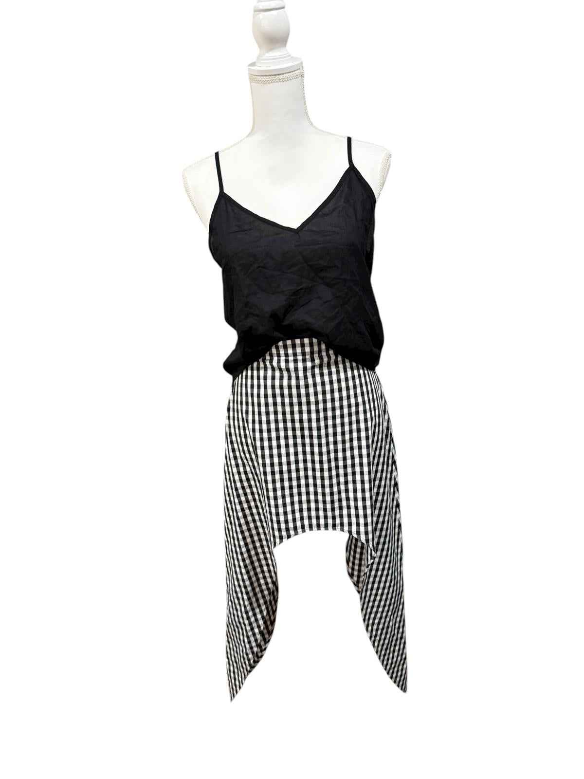New Burberry Black and White Gingham Asymmetric Handkerchief Hem Skirt, size 4