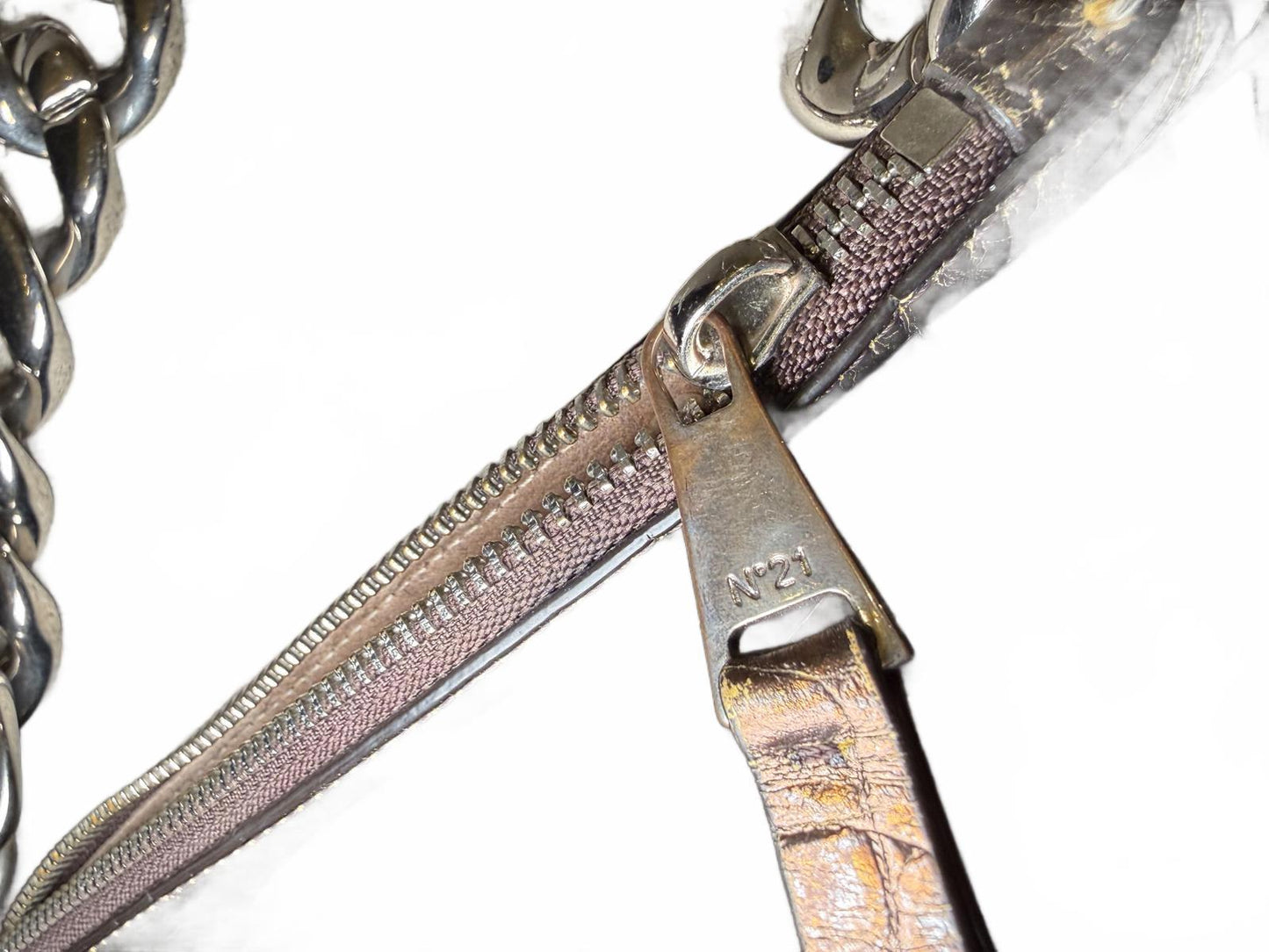 N°21 Croc-Embossed Leather Chain Clutch – Made in Italy