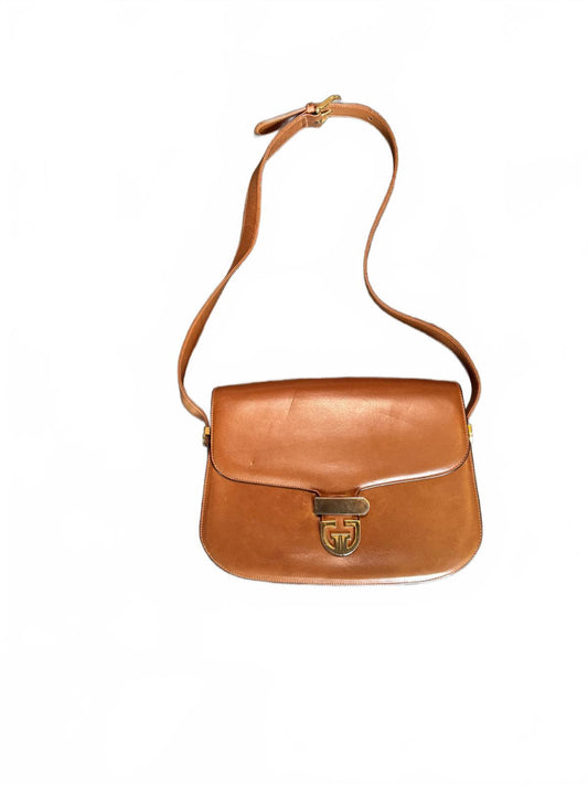 Vintage Gucci Leather Women's Shoulder Bag with Gold-tone Clasp