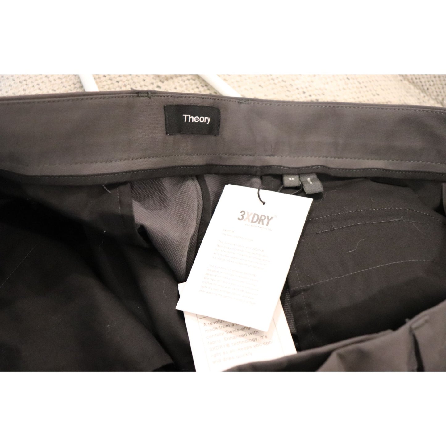 Theory Mens Zaine Gray Dress Pants, Size 36 NWT