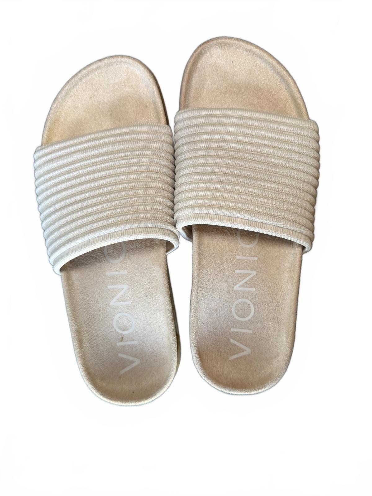 Vionic Evie Knit Slide Sandals, size 7.5