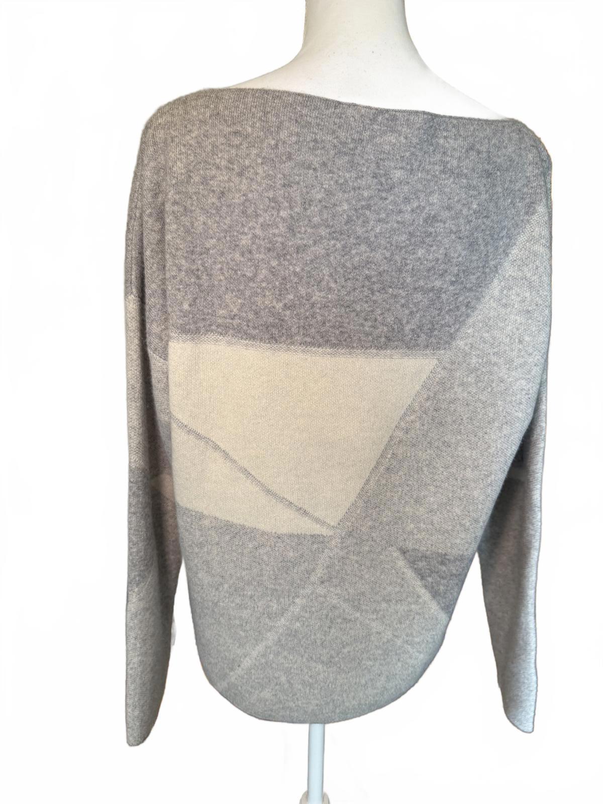 Vince Geometric Pattern Gray and Cream Sweater, Large