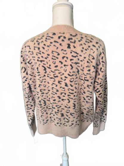 New Boutique Leopard Print Sweater, size Medium