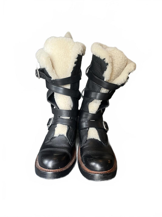 COACH 7.5 Black Leather Women's Motto Boots with Shearling Lining and Buckle Straps