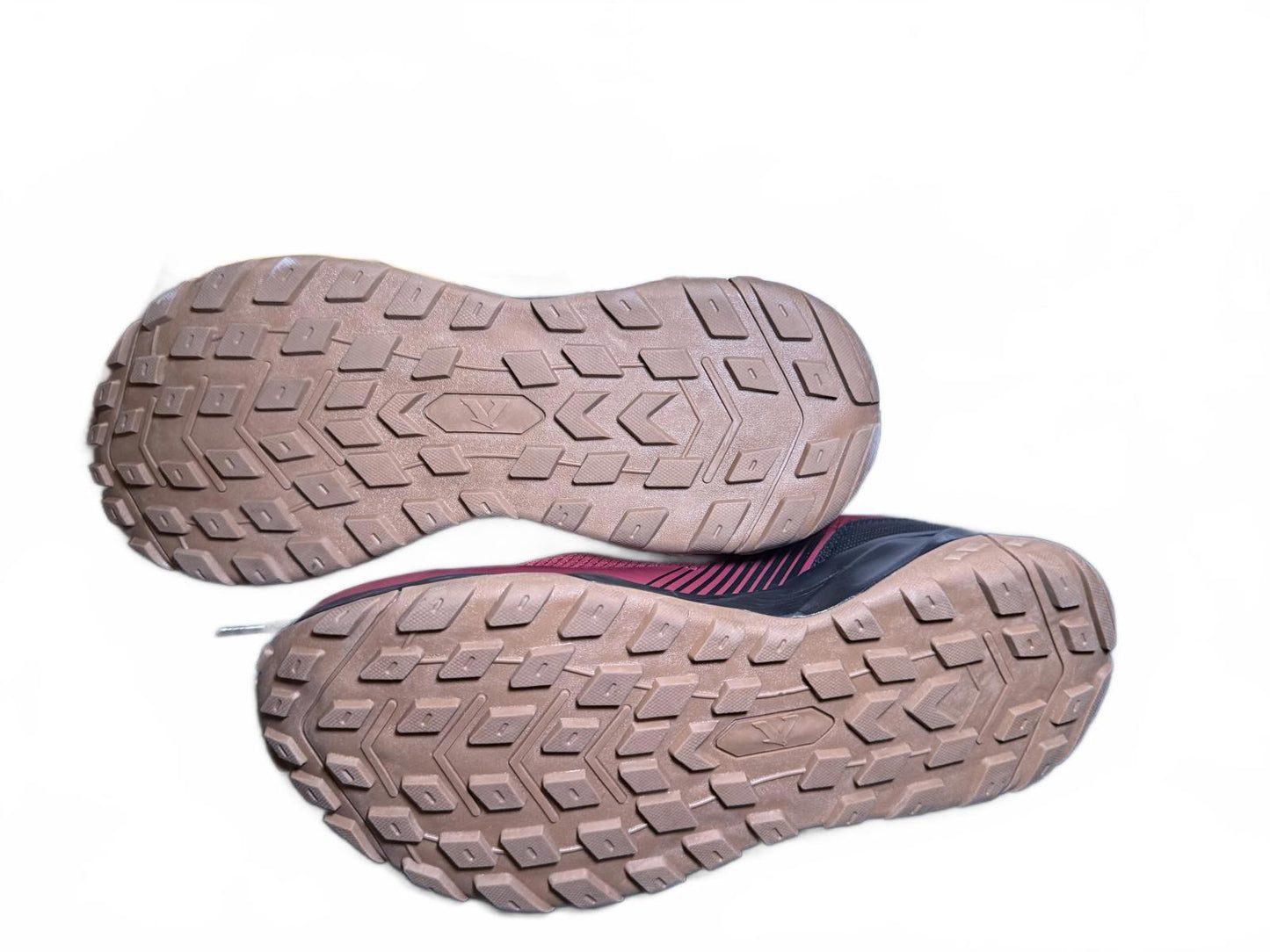 NWOT Territory Cascade Water Resistent Sneaker, size 12