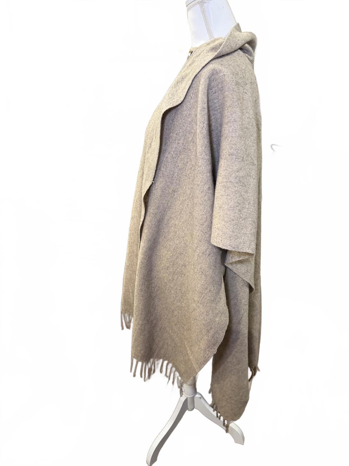 Neutral Beige Women's Wool Cape with Integrated Tie/Scarf, OS NWOT