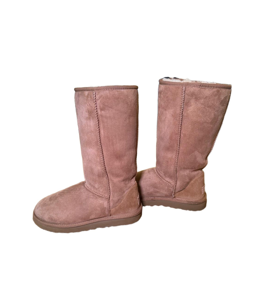 UGG Classic Tall Boots Women’s Size 7, Camel Suede with Shearling Lining