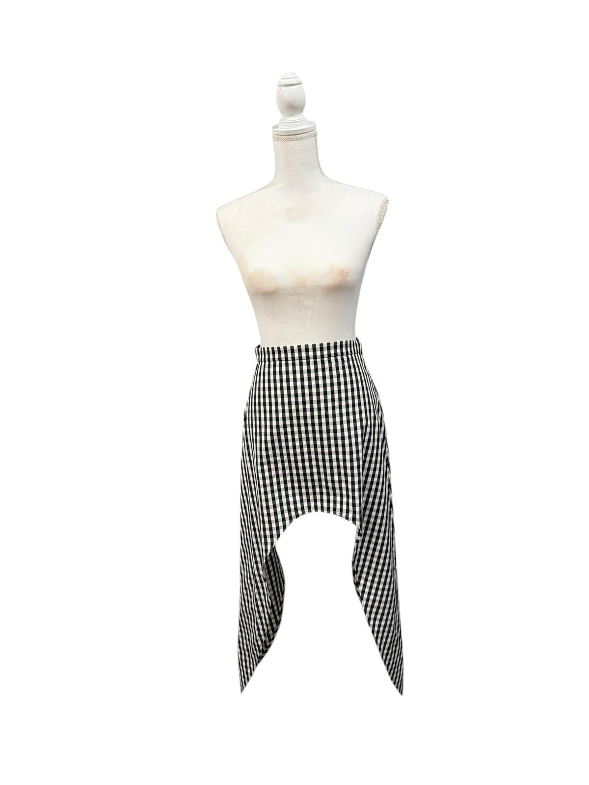New Burberry Black and White Gingham Asymmetric Handkerchief Hem Skirt, size 4