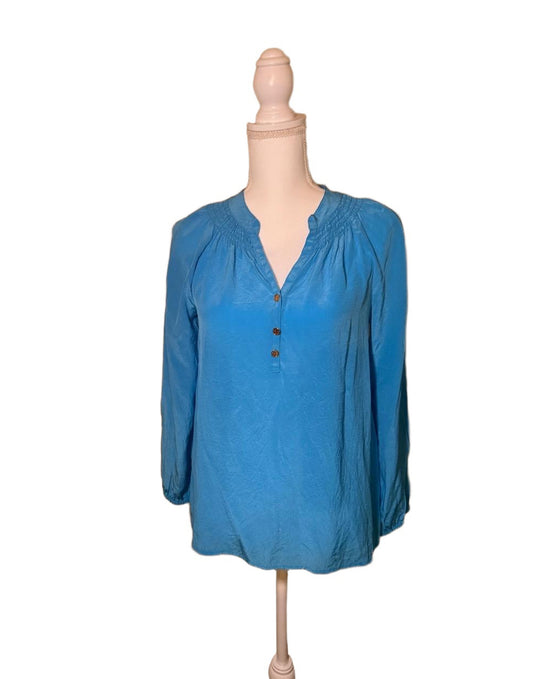 Lilly Pulitzer Elsa Silk Blouse – Women’s Size XS, Blue Crinkled V-Neck Resortwear