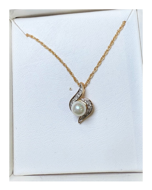 New Nina Ricci Gold-Tone Pearl & Crystal Pendant Necklace