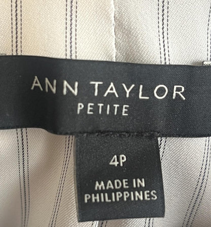 Ann Taylor Dark Blue Button Cuffs Blazer Womens Size 4 Petite