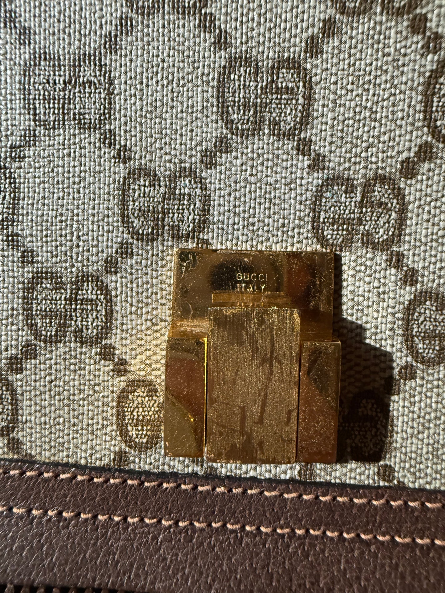 Vintage Gucci Sherry Line GG Supreme Pochette