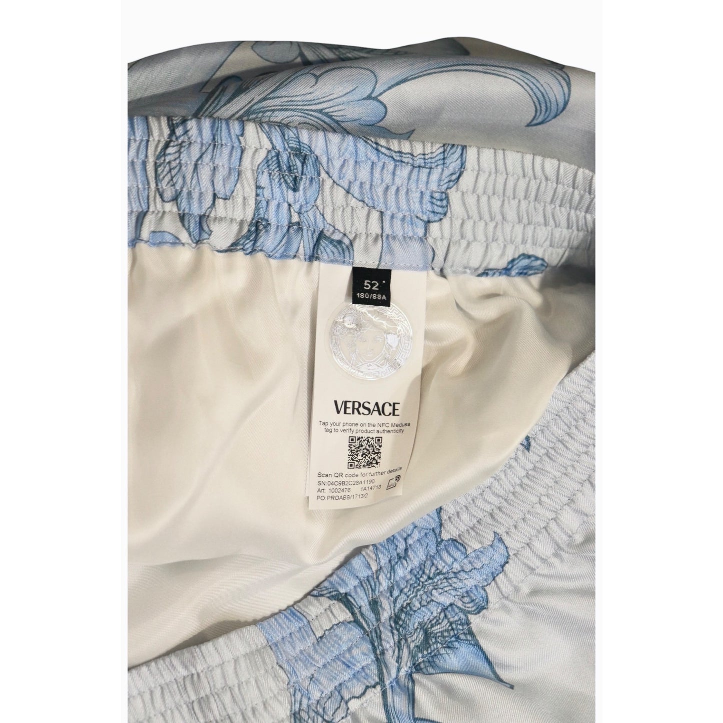 Versace Barocco-print silk shorts Size 52 NWT