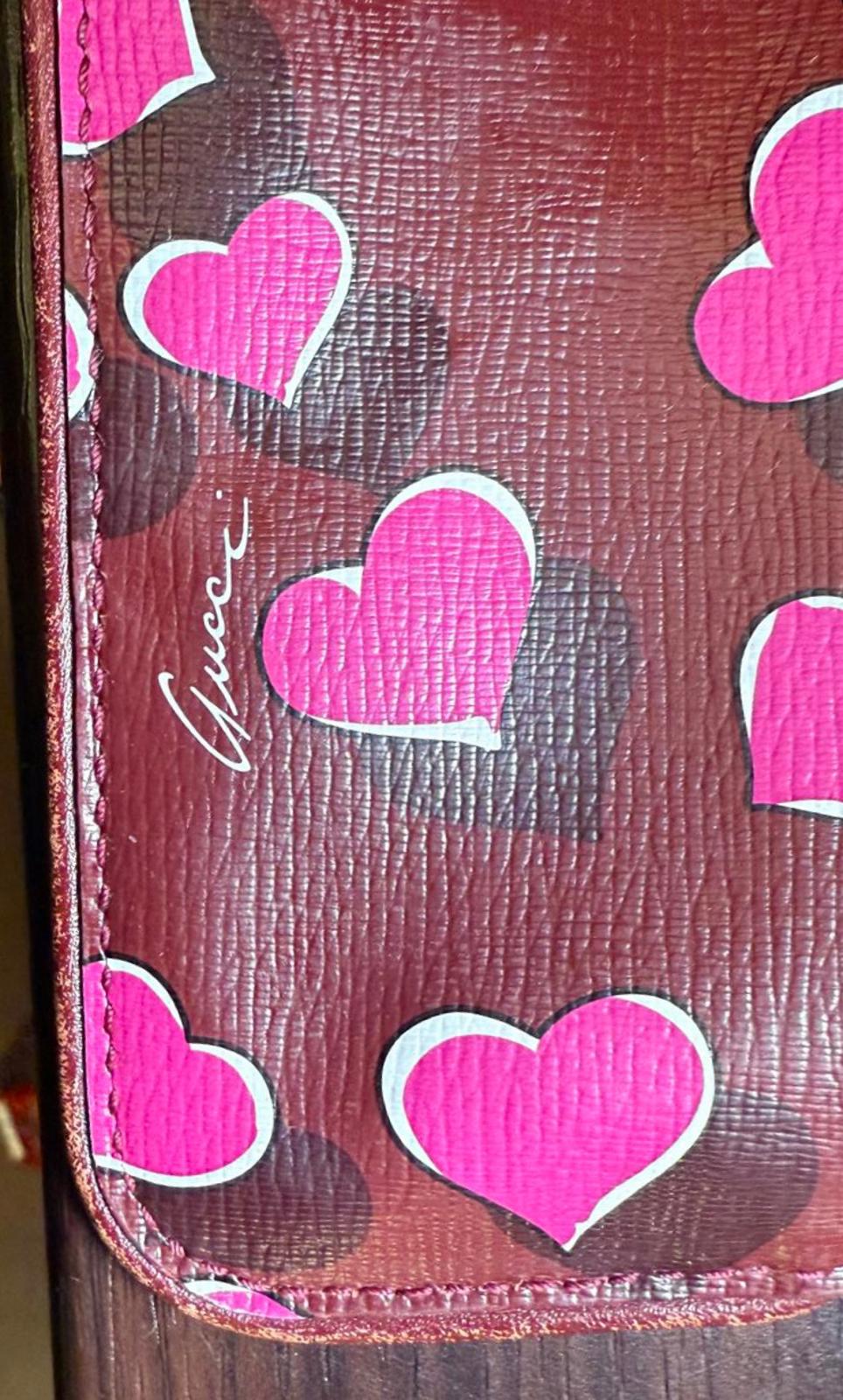 Gucci GG Heart Logo Key Pouch Cles - Red/Pink