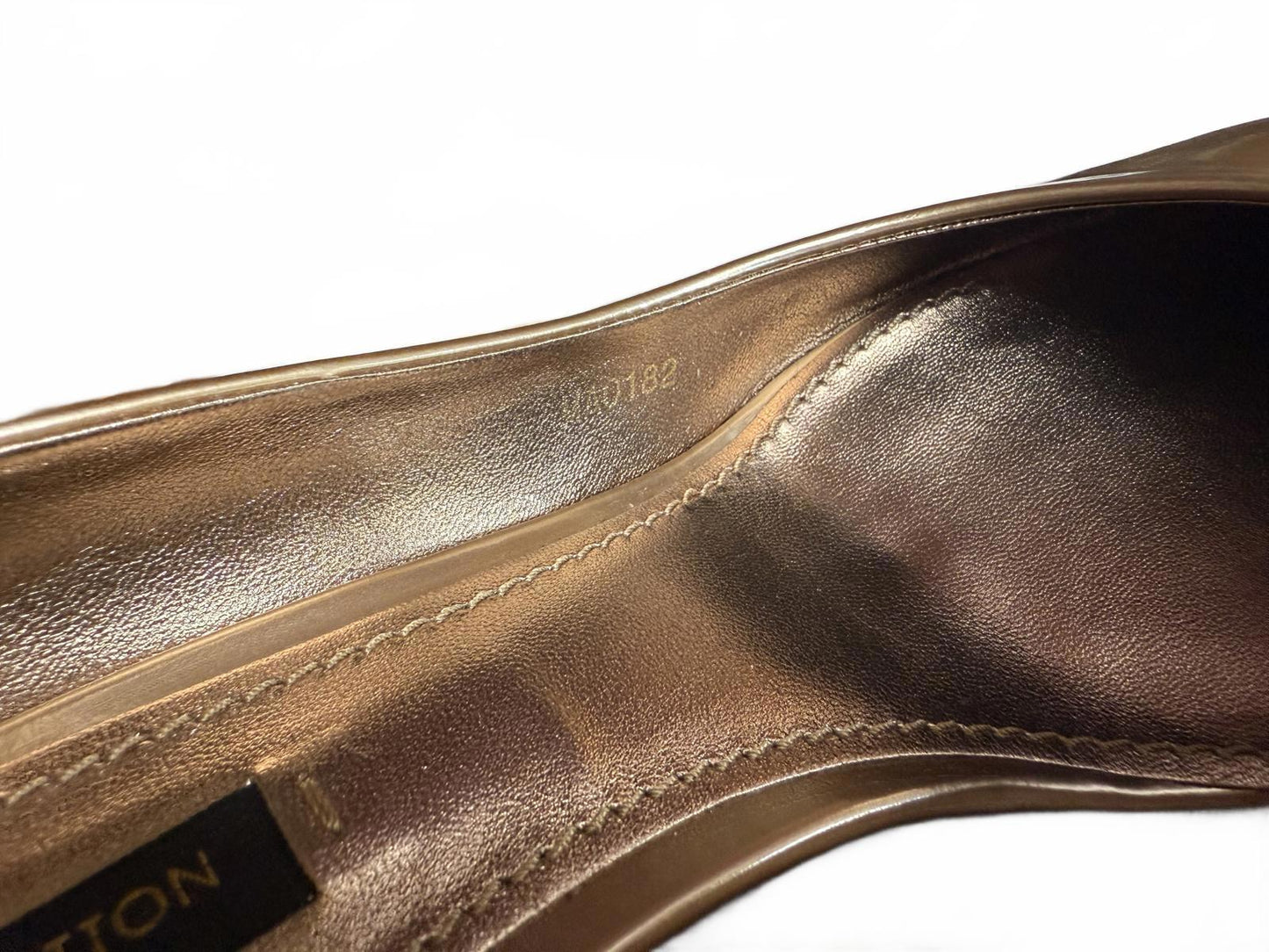 Louis Vuitton Metallic Gold Pumps, 38.5