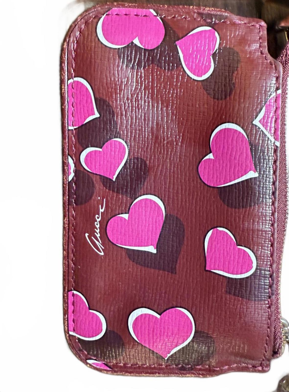 Gucci GG Heart Logo Key Pouch Cles - Red/Pink