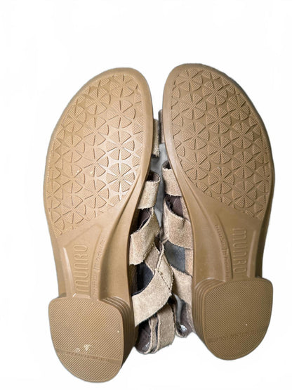 Munro New Suede Strappy Sandals in Tan, size 6