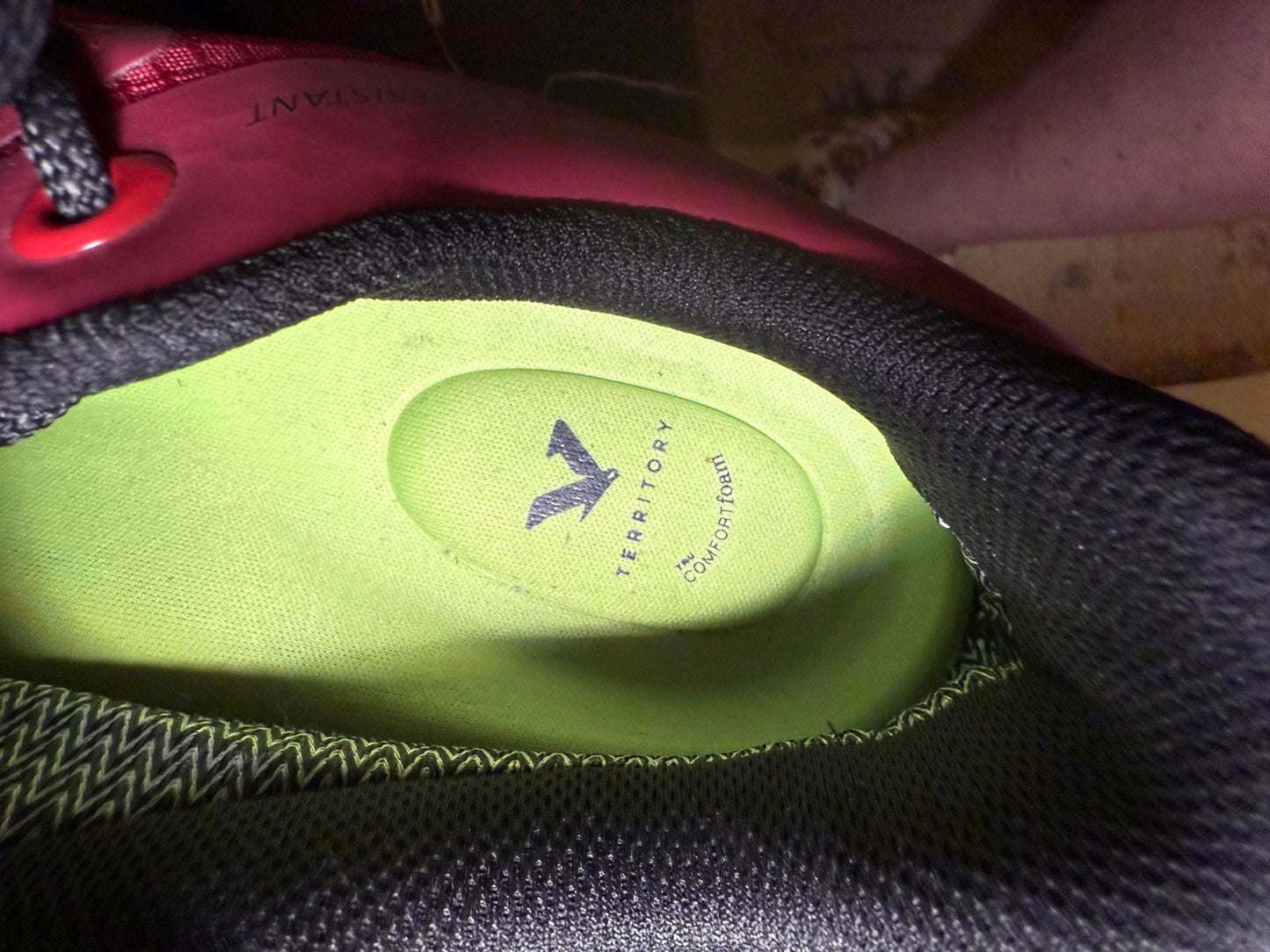 NWOT Territory Cascade Water Resistent Sneaker, size 12