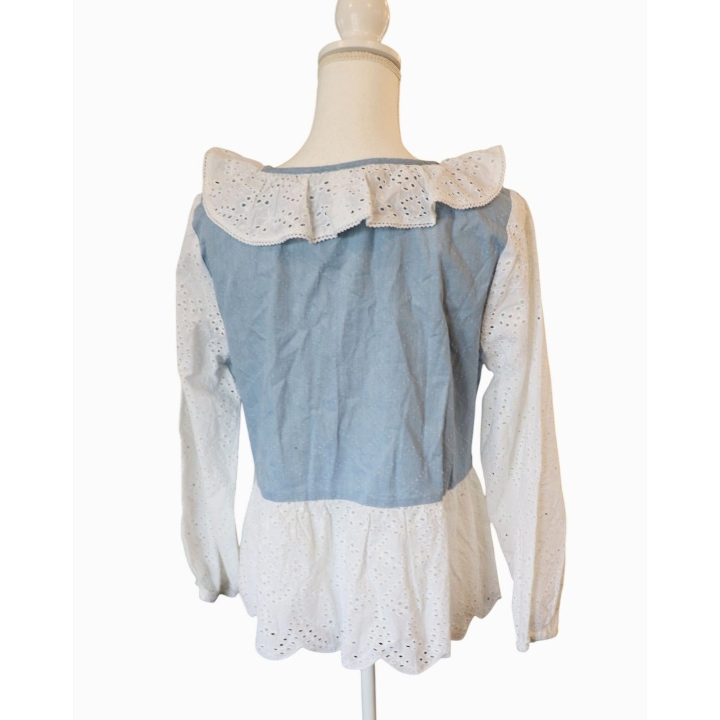 Roller Rabbit Aster Magda Top Blue & White Eyelet Ruffle Blouse, Medium NWT