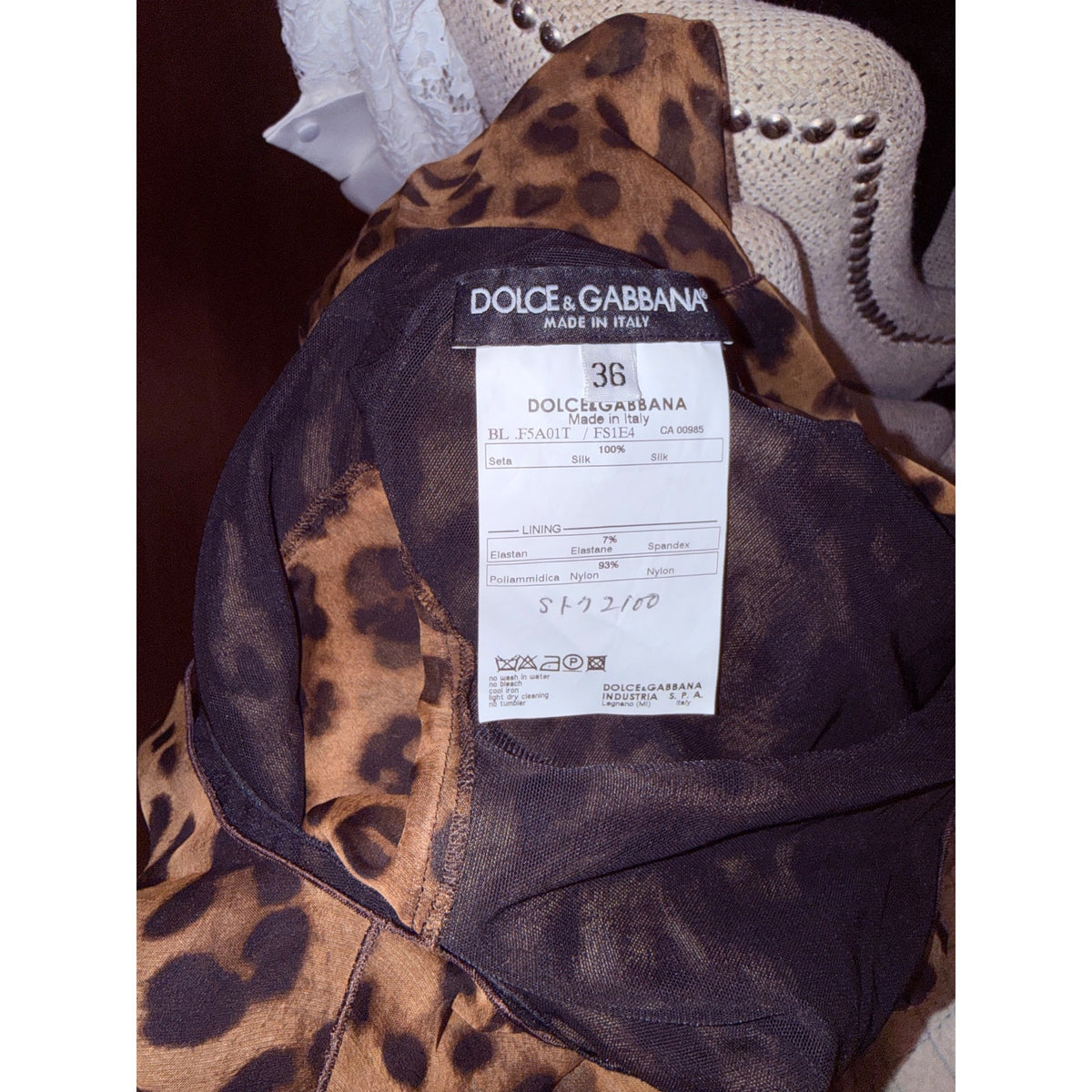 Dolce & Gabbana Leopard Print 100% Silk Sheer Puff Sleeve Blouse Womens Size 36