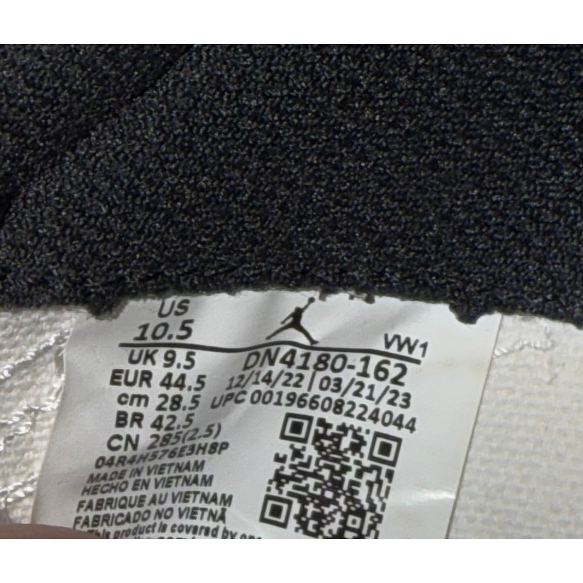 Air Jordan CMFT Low White/Black Mens Size 10.5