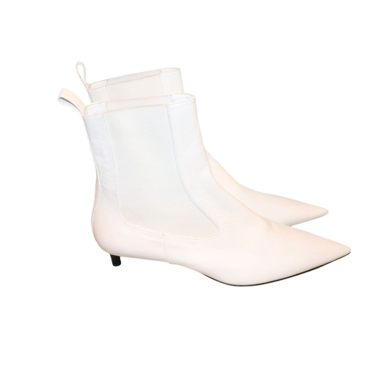 Jil Sander Pointed Toe White Leather Kitten Heel Ankle Boots, Size 40/10 New