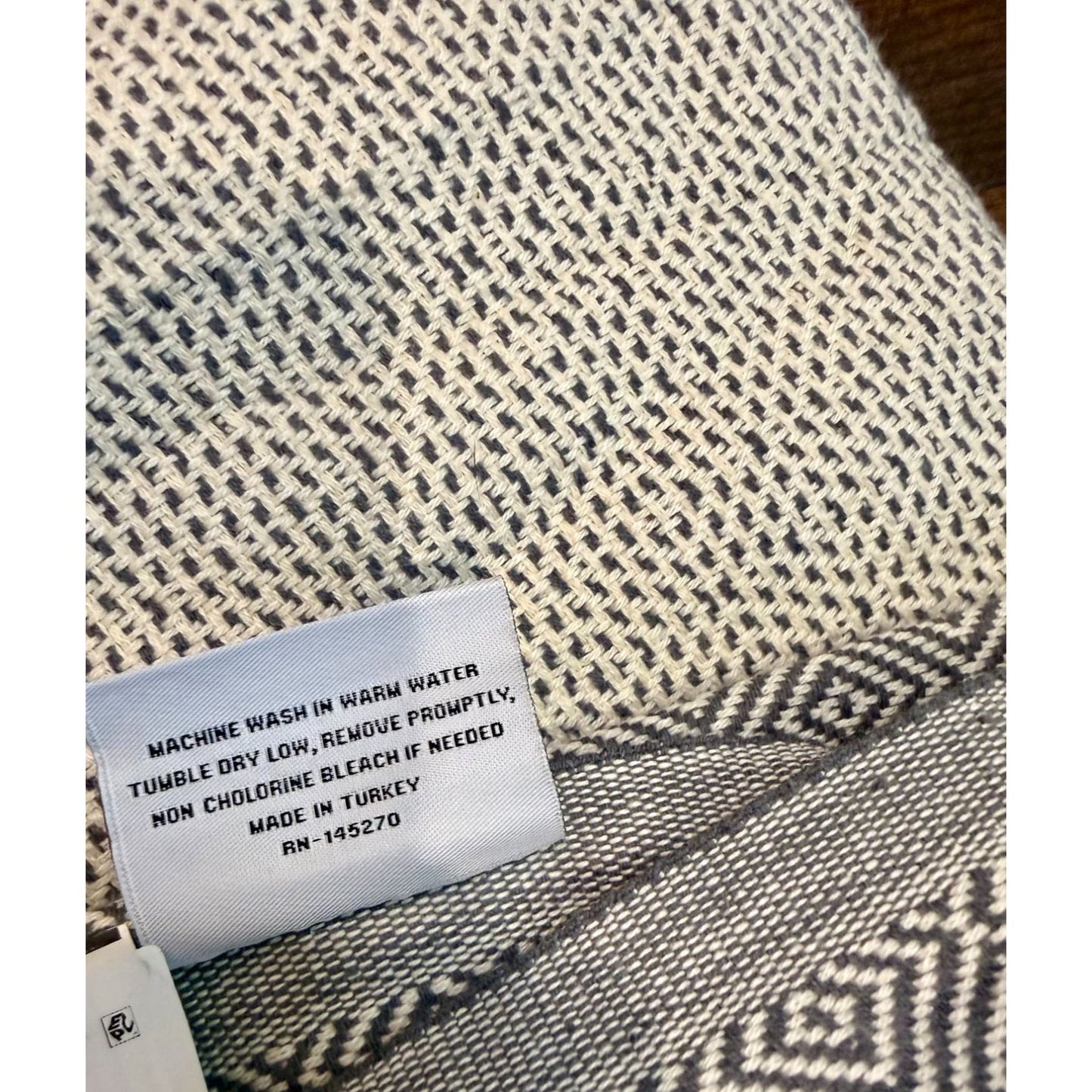 Enchante Home 100% Turkish Cotton Beach Blanket With Fringe NWT