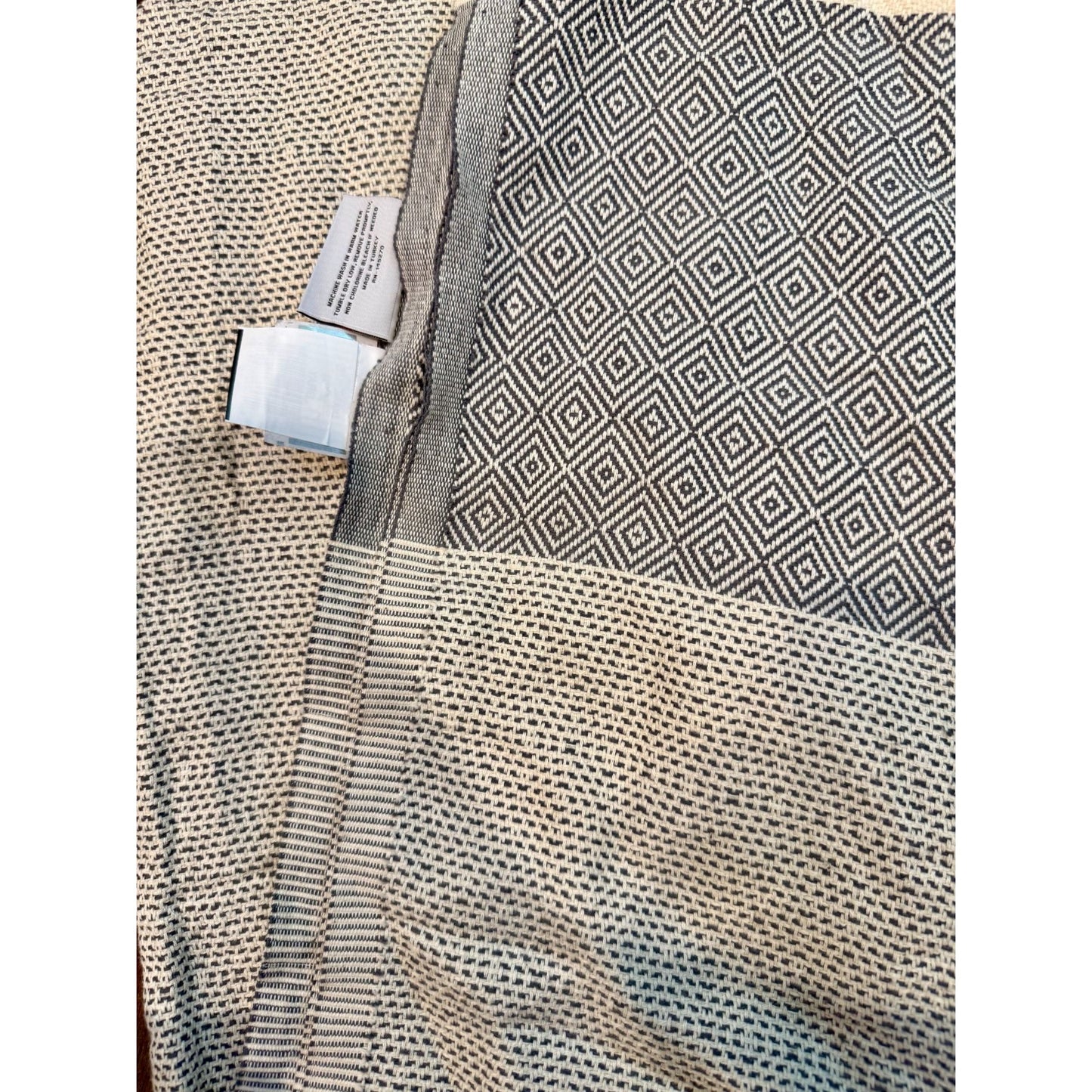 Enchante Home 100% Turkish Cotton Beach Blanket With Fringe NWT